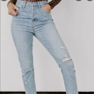NEW Blank Paige Distressed Boyfriend Jeans!! 👖 ♥️